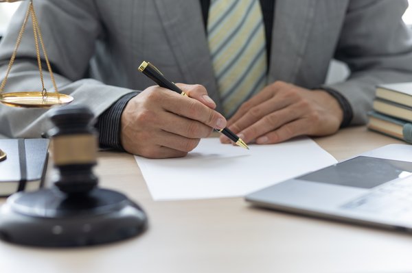 Découvrez les solutions juridiques variées du cabinet d'avocat ACG